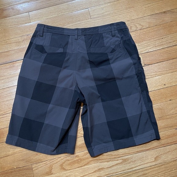 Lululemon Mens Kahuna 11” Shorts Size 36 Casual Golf Athletic Black Check Plaid - Picture 8 of 10